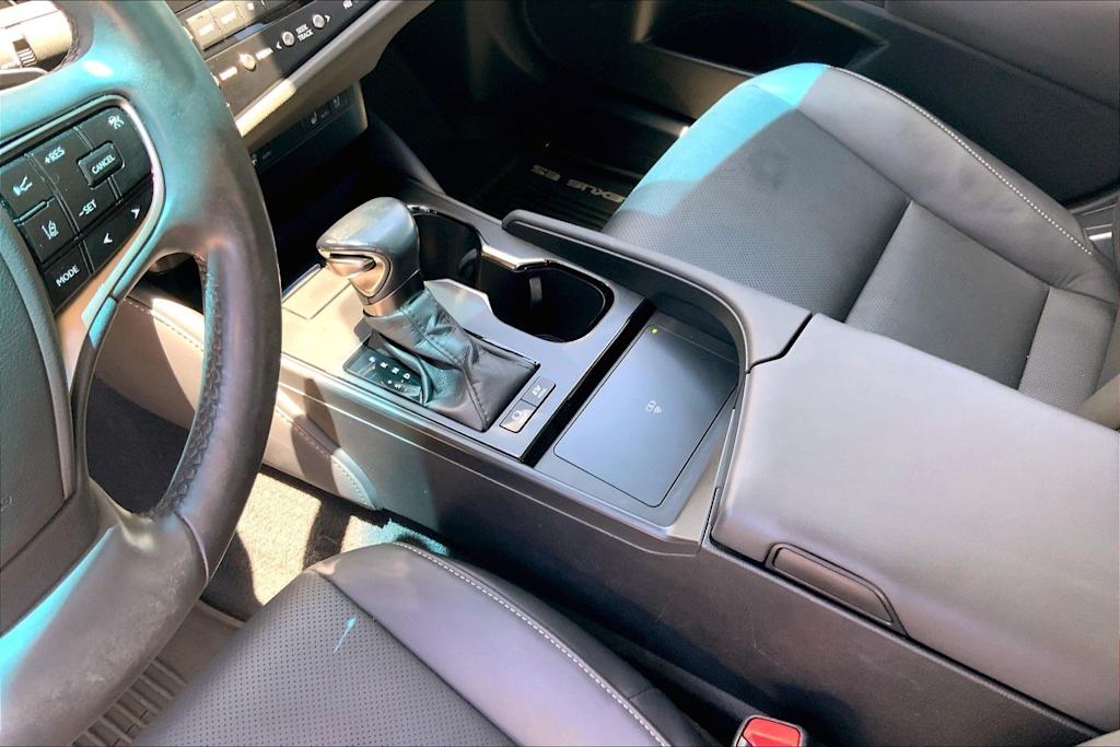 Thumbnail: 2023 Lexus ES - 17