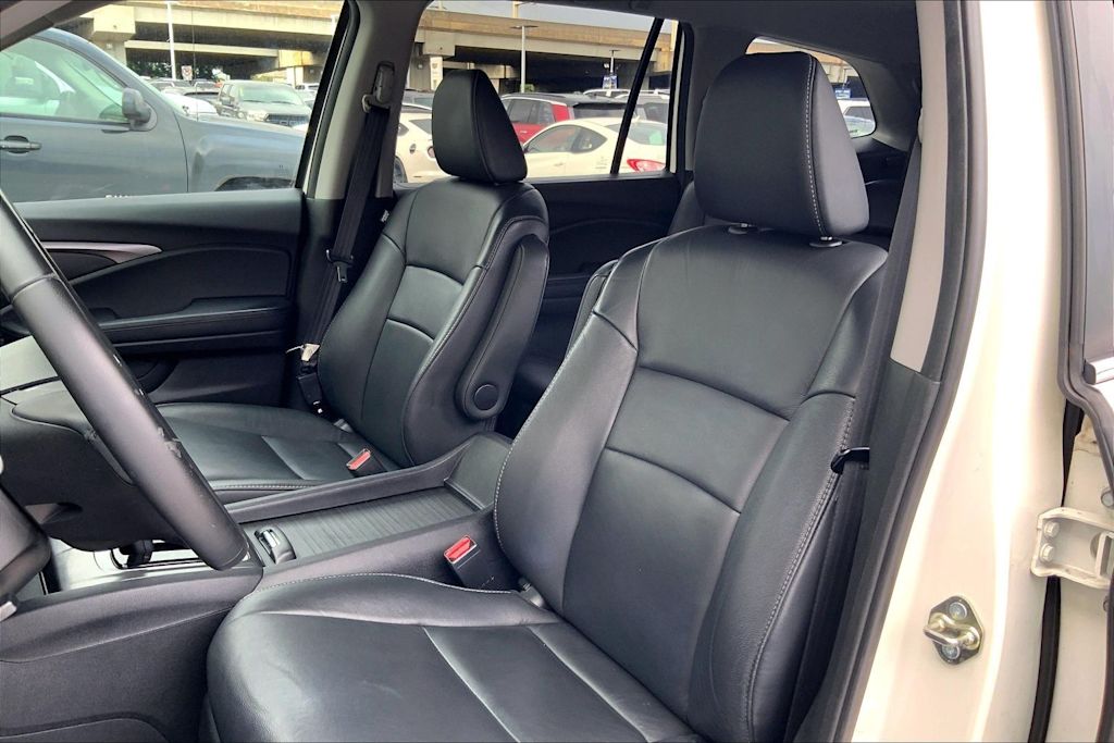 Thumbnail: 2018 Honda Pilot - 11