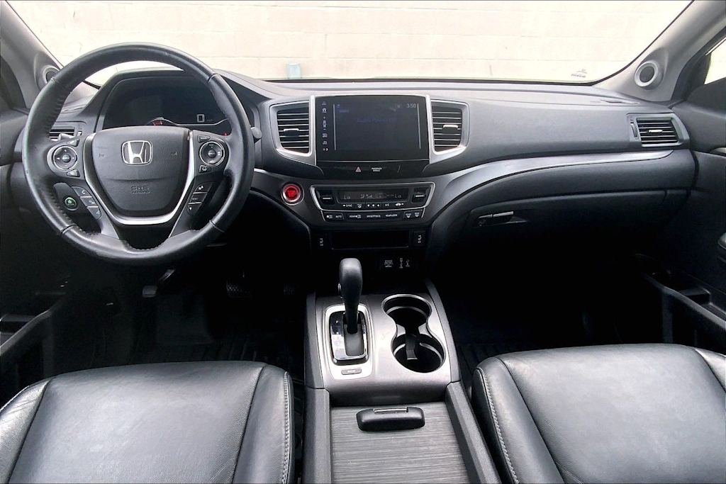 Thumbnail: 2018 Honda Pilot - 10
