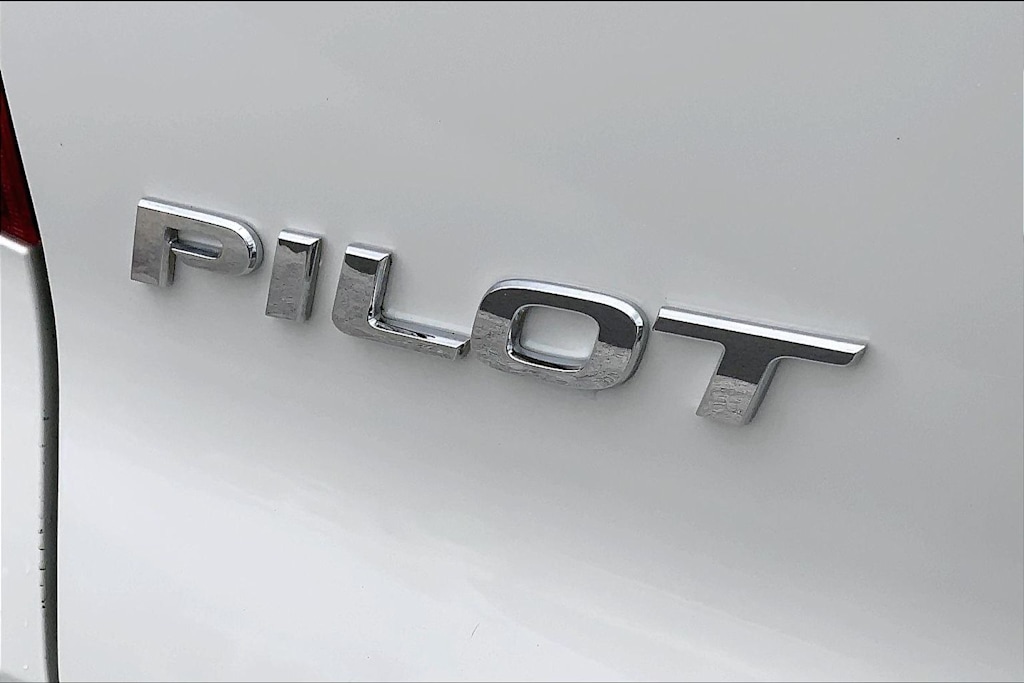 Thumbnail: 2018 Honda Pilot - 7