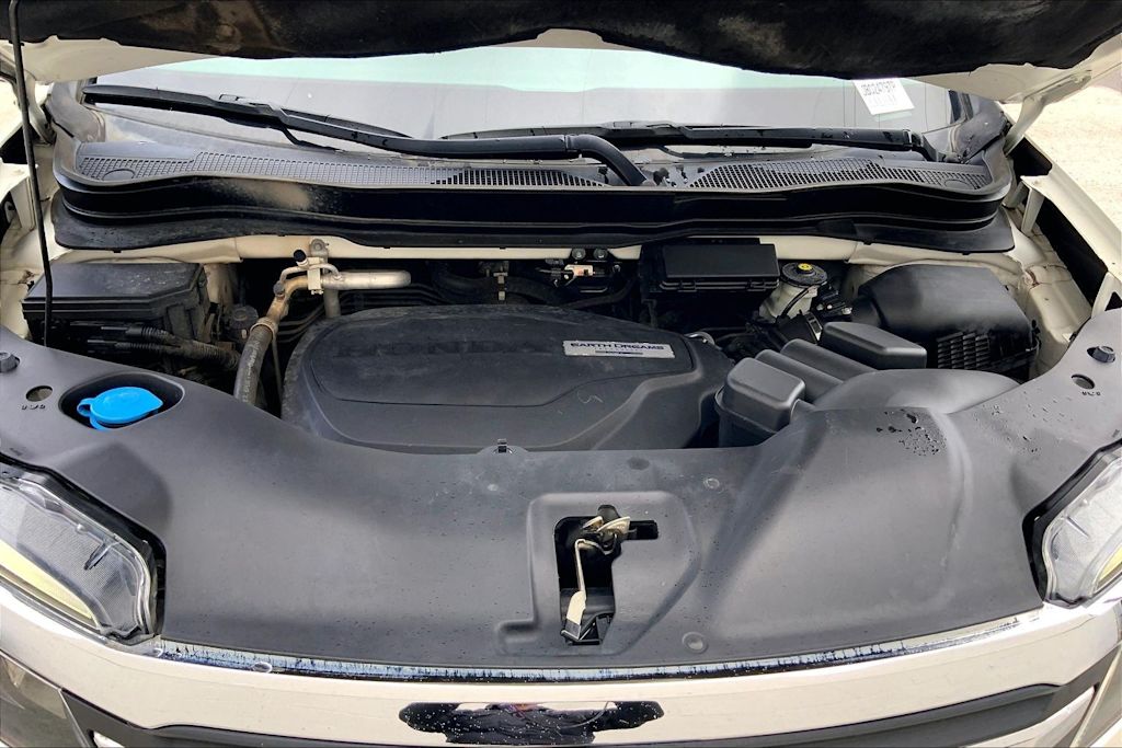 Thumbnail: 2018 Honda Pilot - 9