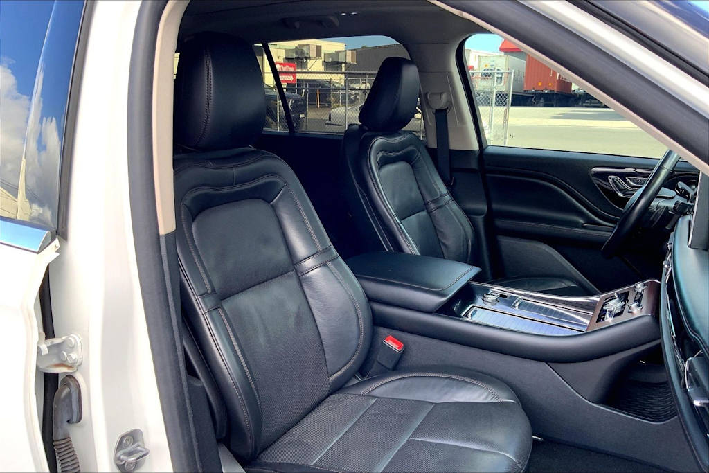 Thumbnail: 2021 Lincoln Aviator - 12