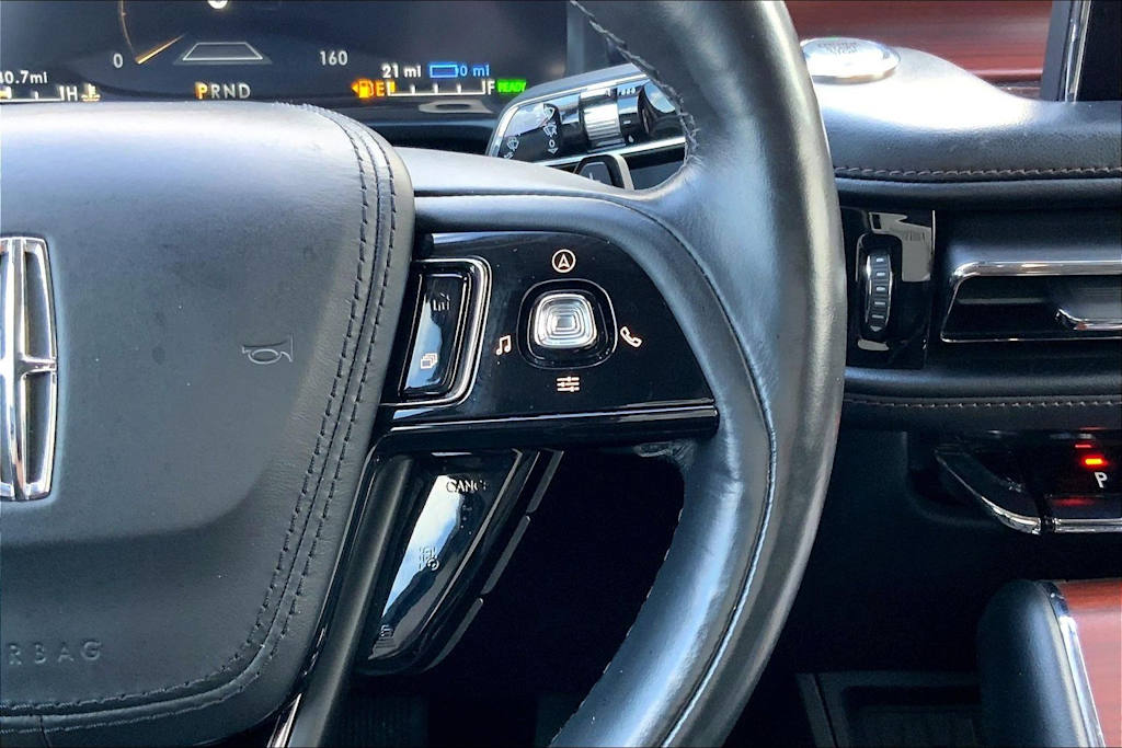Thumbnail: 2021 Lincoln Aviator - 26