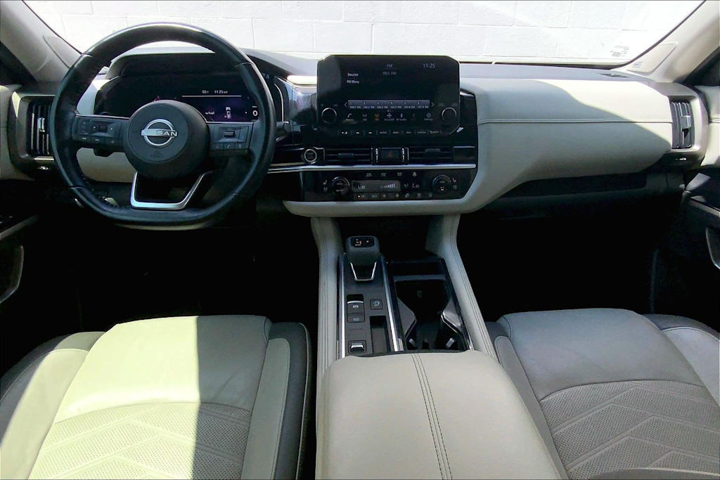 Thumbnail: 2022 Nissan Pathfinder - 10