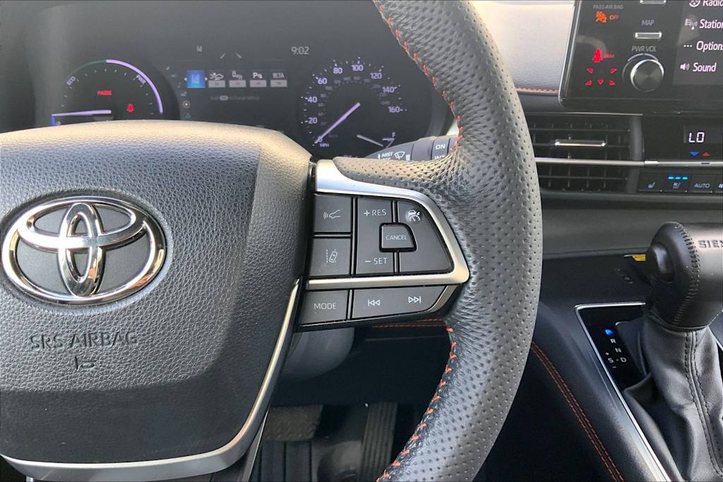 Thumbnail: 2024 Toyota Sienna - 25