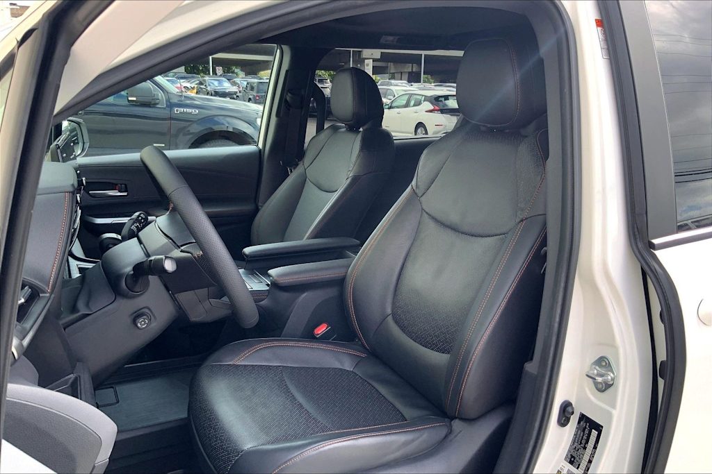 Thumbnail: 2024 Toyota Sienna - 11