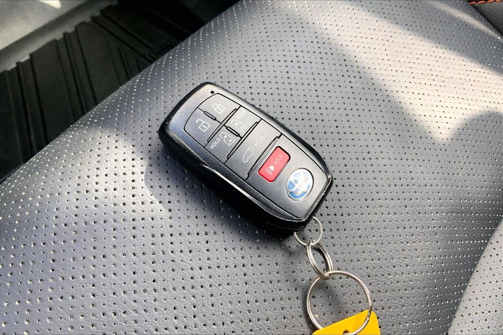 Thumbnail: 2024 Toyota Sienna - 20