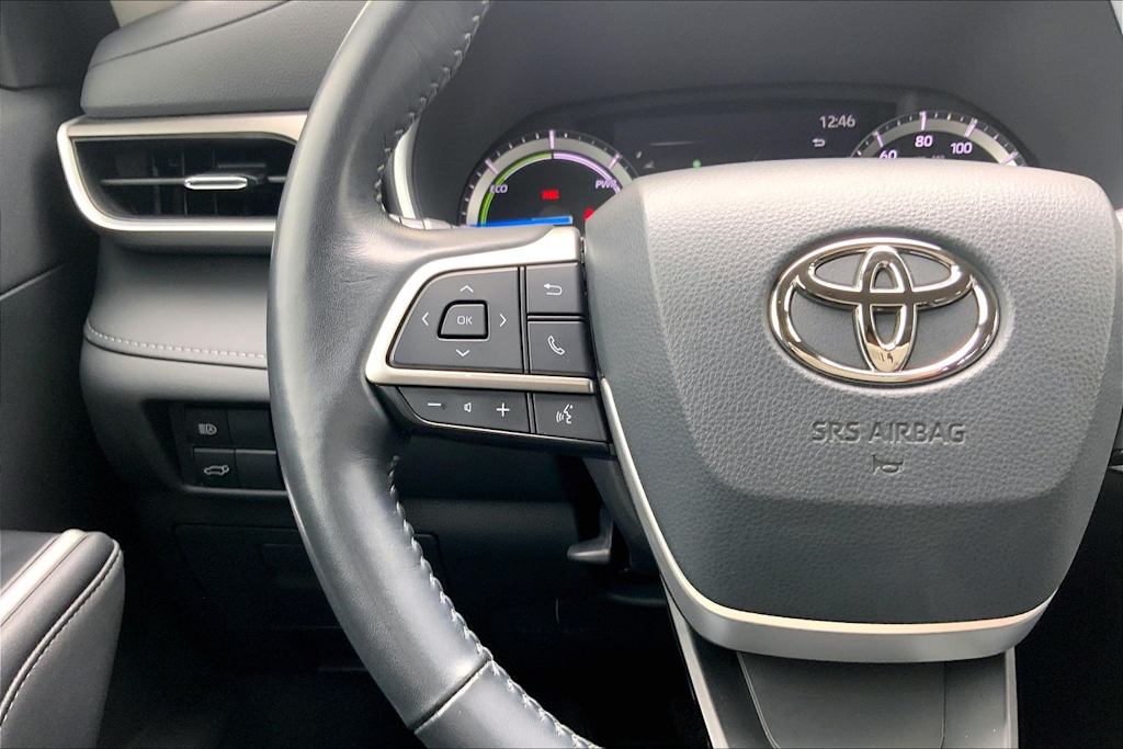 Thumbnail: 2022 Toyota Highlander - 24