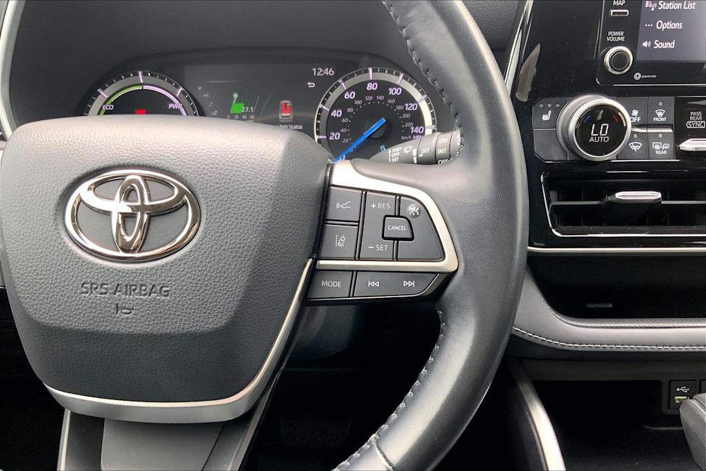 Thumbnail: 2022 Toyota Highlander - 25