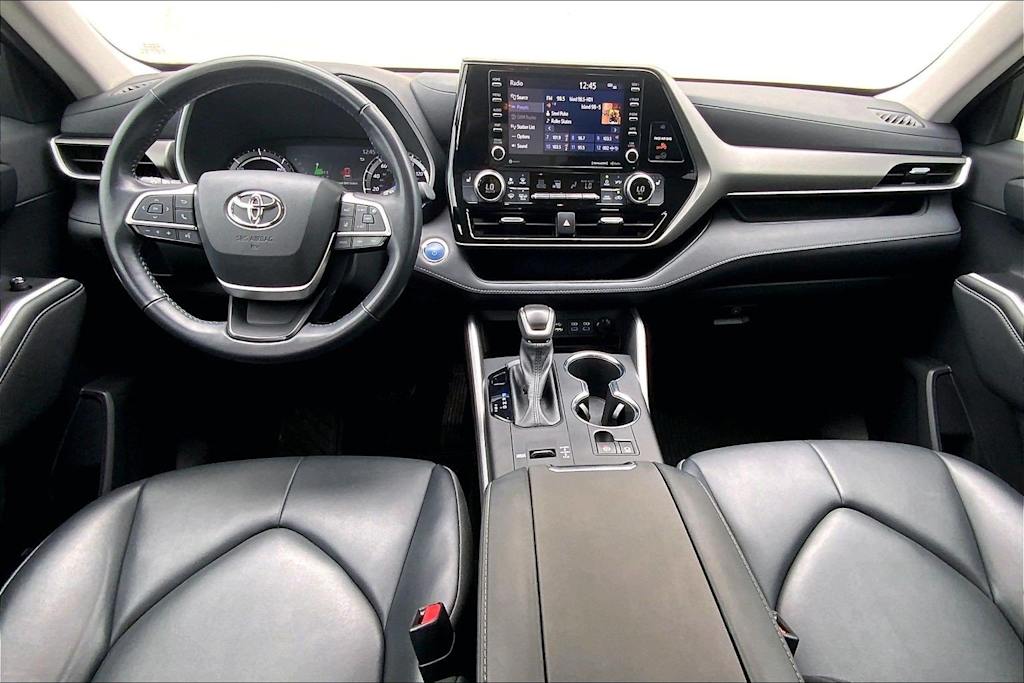 Thumbnail: 2022 Toyota Highlander - 10