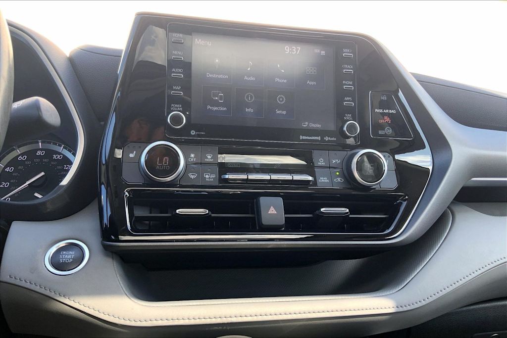 Thumbnail: 2021 Toyota Highlander - 34