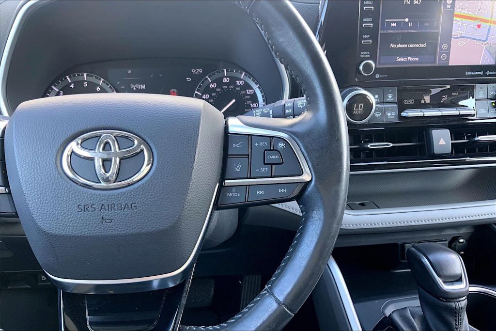 Thumbnail: 2021 Toyota Highlander - 25