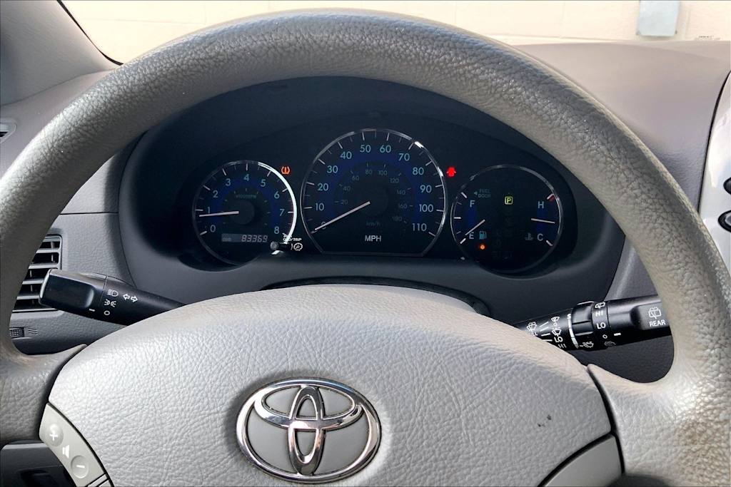 Thumbnail: 2010 Toyota Sienna - 17