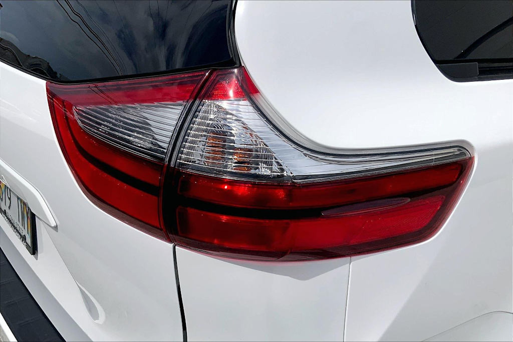 Thumbnail: 2020 Toyota Sienna - 32