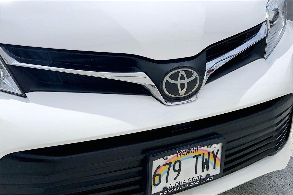 Thumbnail: 2020 Toyota Sienna - 33
