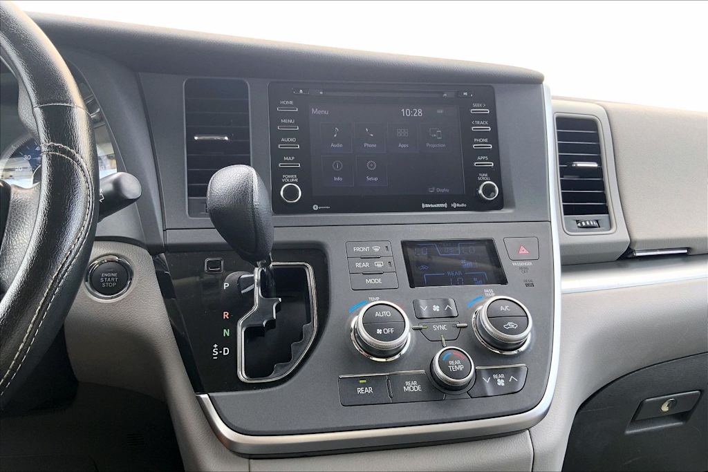 Thumbnail: 2020 Toyota Sienna - 34