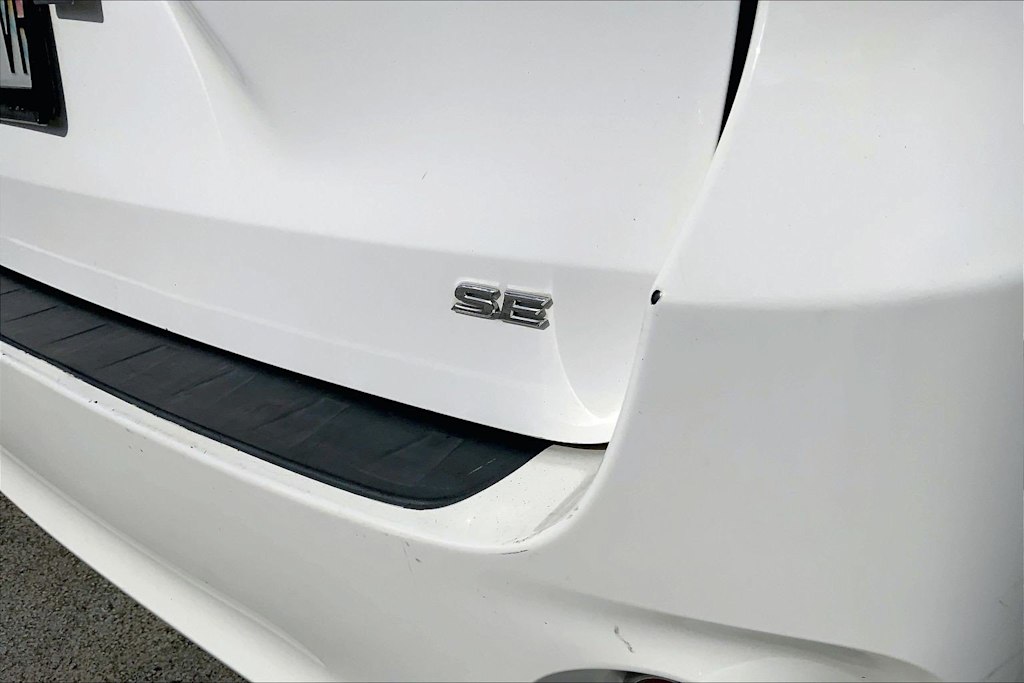 Thumbnail: 2015 Toyota Sienna - 7