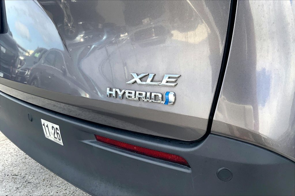 Thumbnail: 2024 Toyota Sienna - 7
