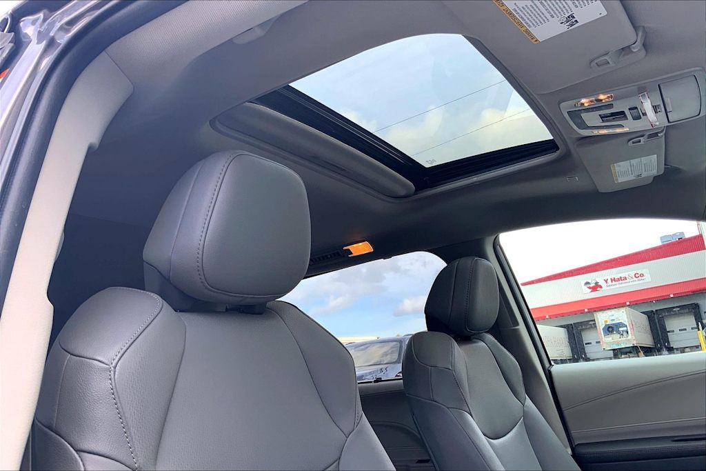 Thumbnail: 2024 Toyota Sienna - 30