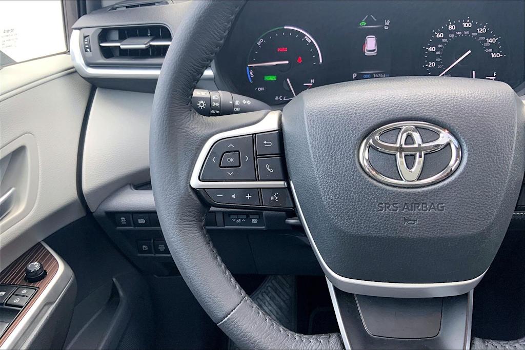 Thumbnail: 2024 Toyota Sienna - 24