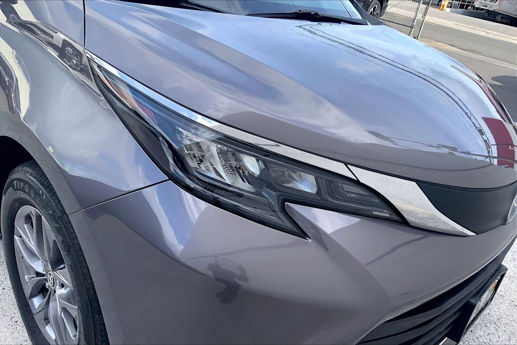 Thumbnail: 2024 Toyota Sienna - 31