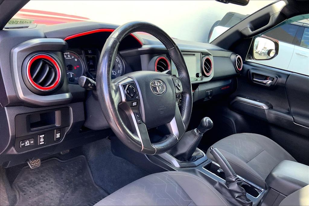 Thumbnail: 2016 Toyota Tacoma - 2
