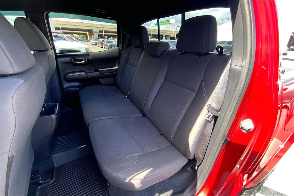 Thumbnail: 2016 Toyota Tacoma - 29