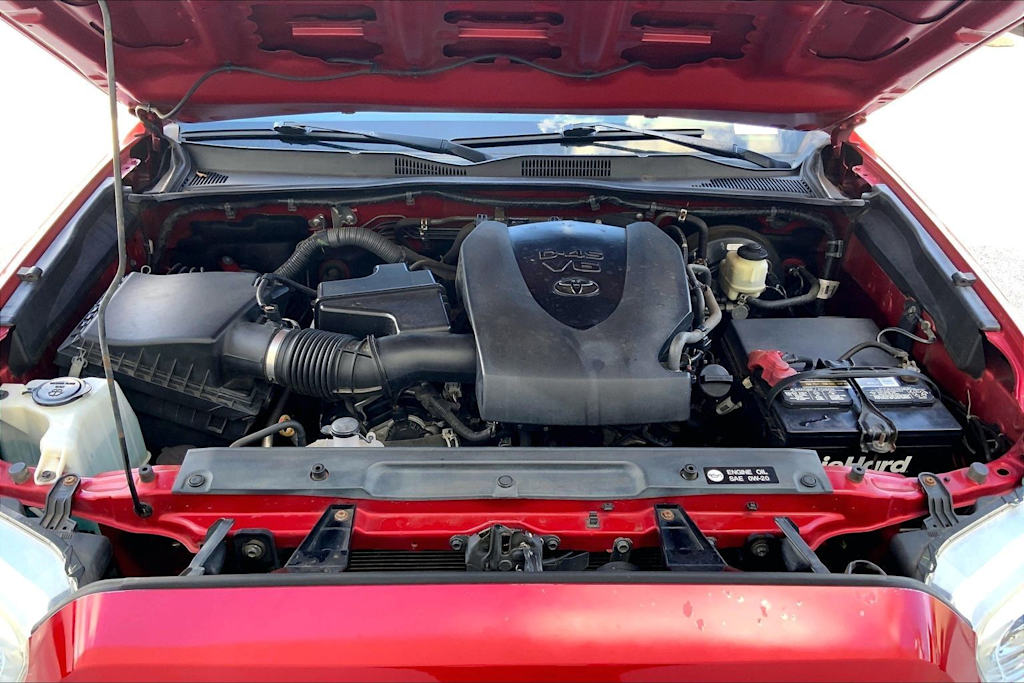 Thumbnail: 2016 Toyota Tacoma - 9