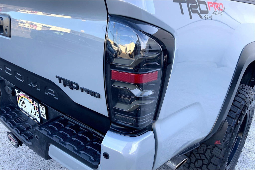 Thumbnail: 2017 Toyota Tacoma - 32
