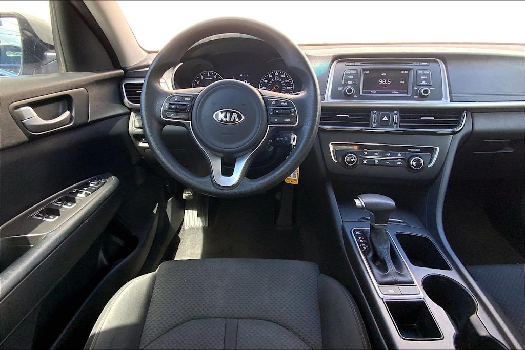 Thumbnail: 2017 Kia Optima - 14