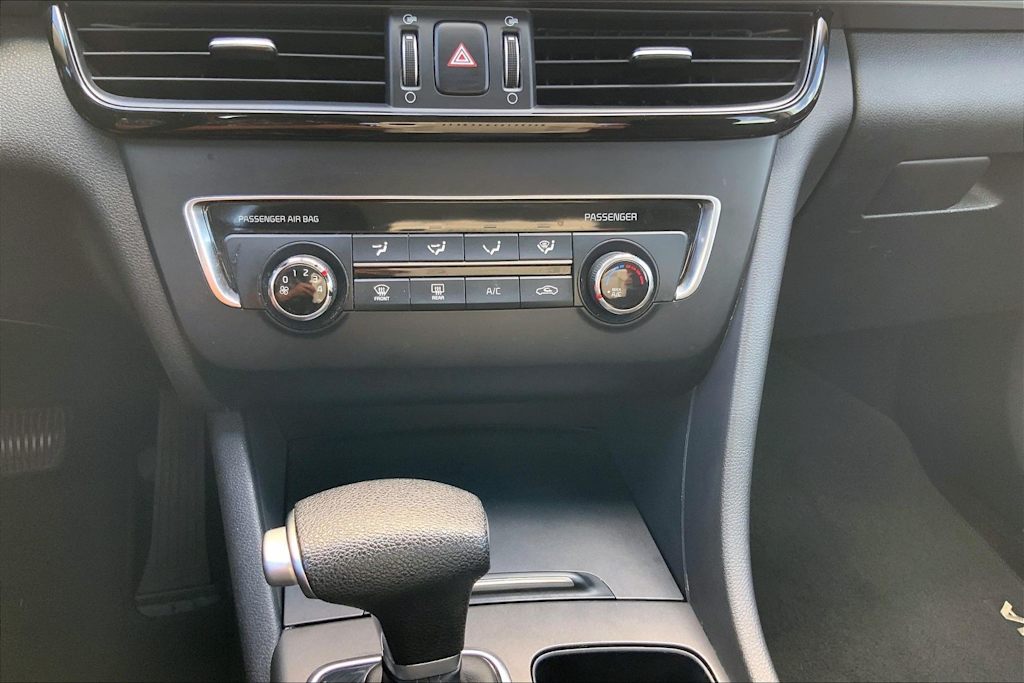 Thumbnail: 2017 Kia Optima - 34