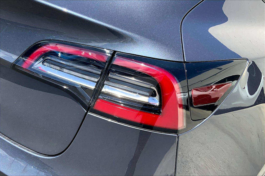 Thumbnail: 2020 Tesla Model 3 - 32