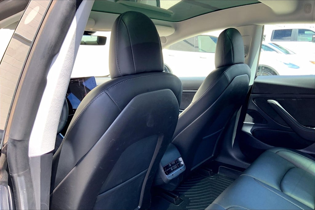 Thumbnail: 2020 Tesla Model 3 - 12