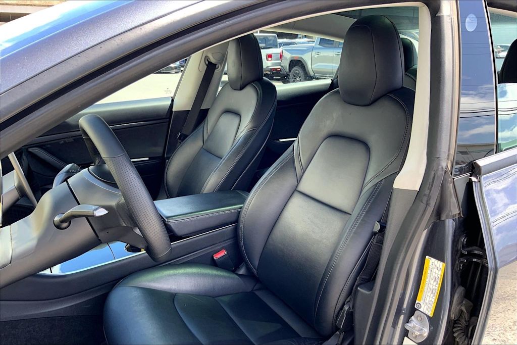 Thumbnail: 2020 Tesla Model 3 - 10