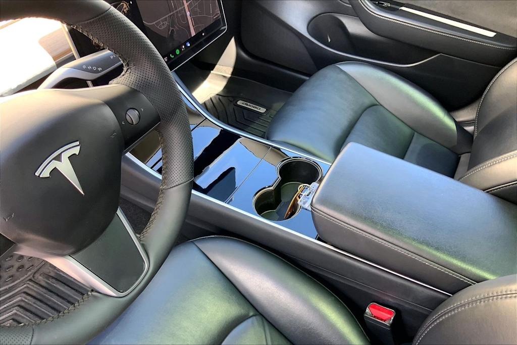 Thumbnail: 2020 Tesla Model 3 - 16
