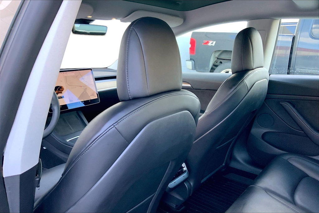 Thumbnail: 2021 Tesla Model 3 - 12