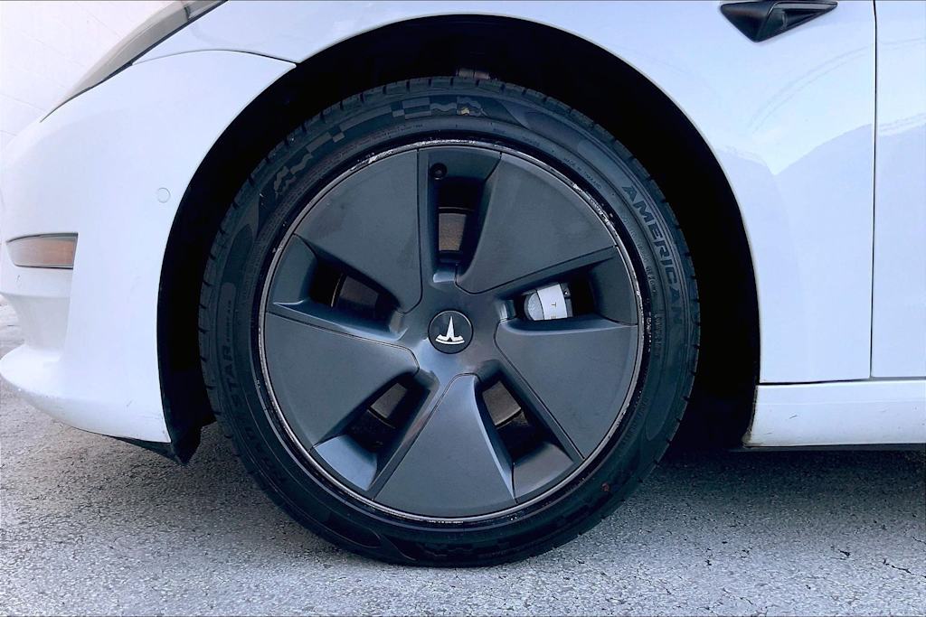 Thumbnail: 2021 Tesla Model 3 - 8