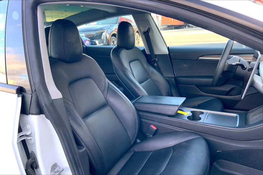 Thumbnail: 2021 Tesla Model 3 - 11