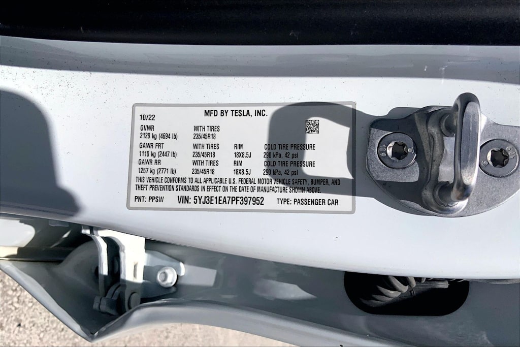 Thumbnail: 2023 Tesla Model 3 - 19