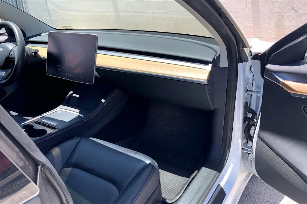 Thumbnail: 2023 Tesla Model 3 - 22