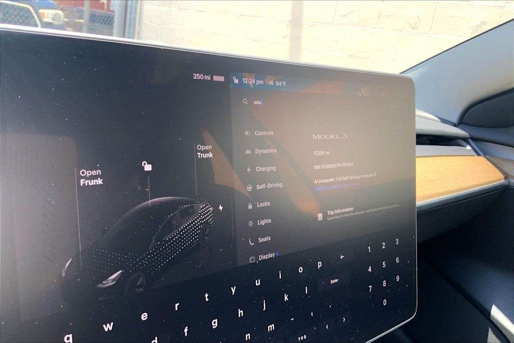 Thumbnail: 2023 Tesla Model 3 - 15