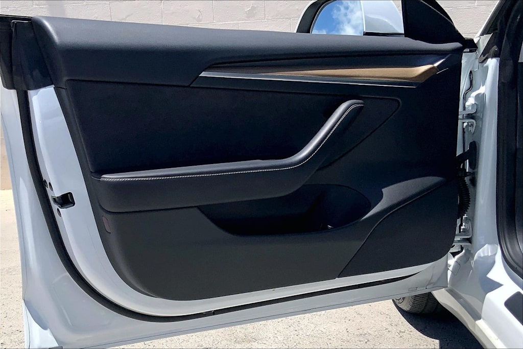 Thumbnail: 2023 Tesla Model 3 - 26
