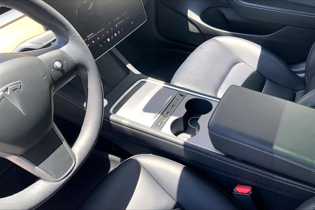 Thumbnail: 2023 Tesla Model 3 - 16