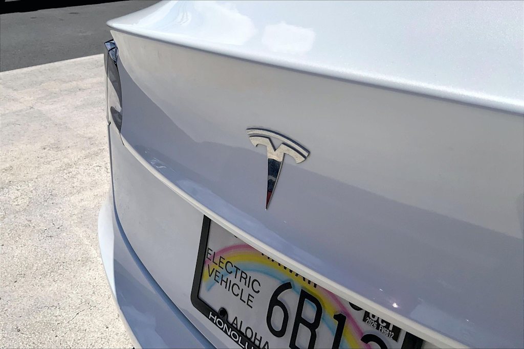 Thumbnail: 2023 Tesla Model 3 - 7