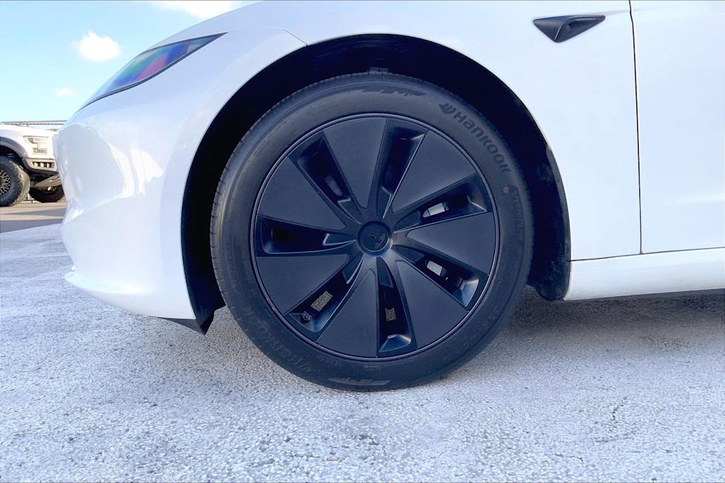 Thumbnail: 2024 Tesla Model 3 - 8