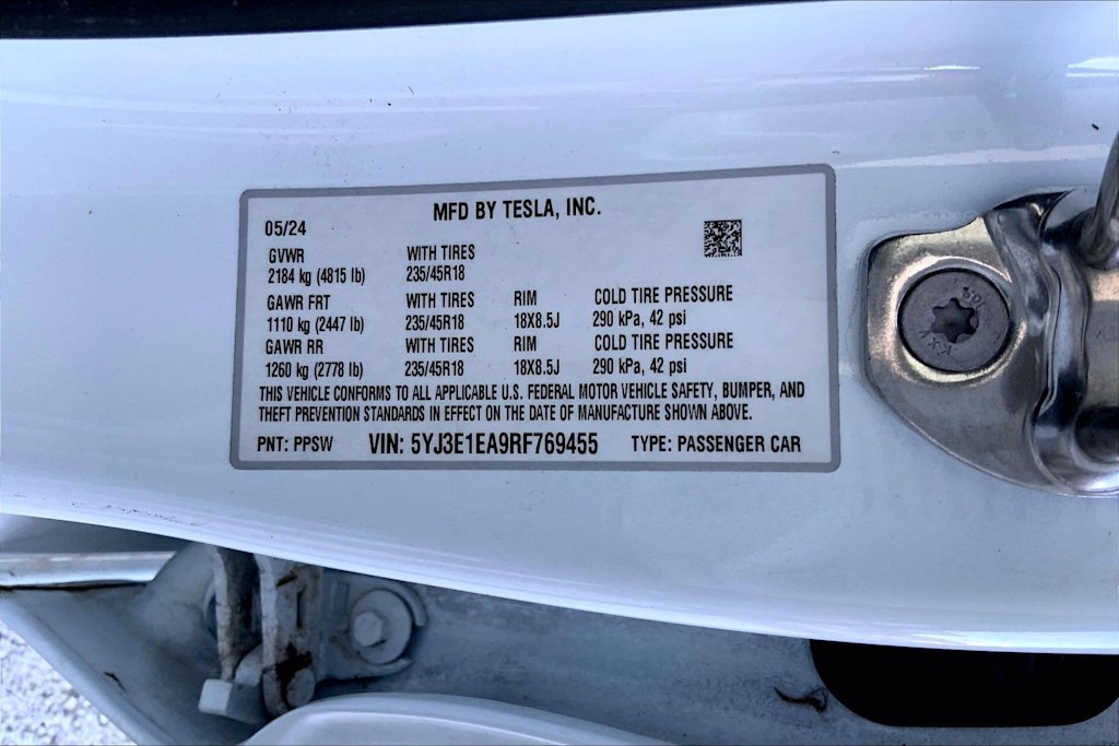 Thumbnail: 2024 Tesla Model 3 - 17