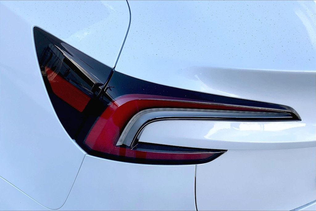 Thumbnail: 2024 Tesla Model 3 - 32