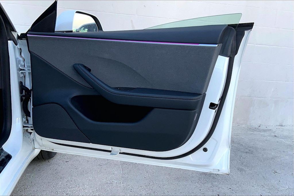 Thumbnail: 2024 Tesla Model 3 - 28