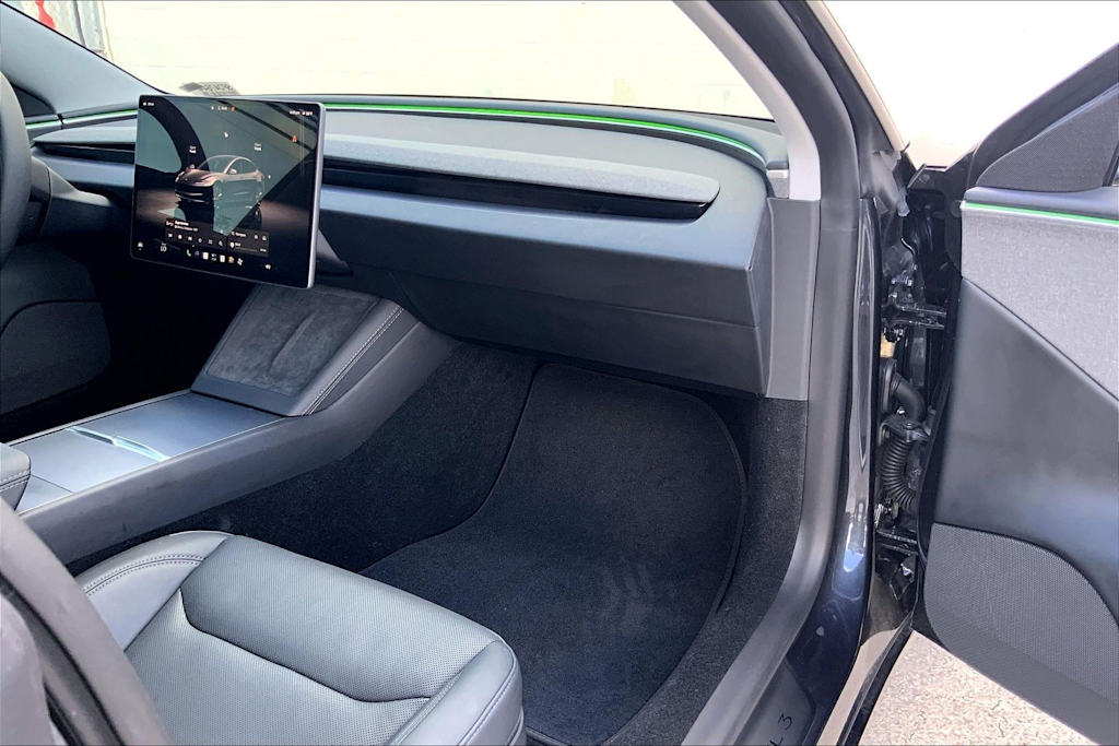 Thumbnail: 2025 Tesla Model 3 - 22