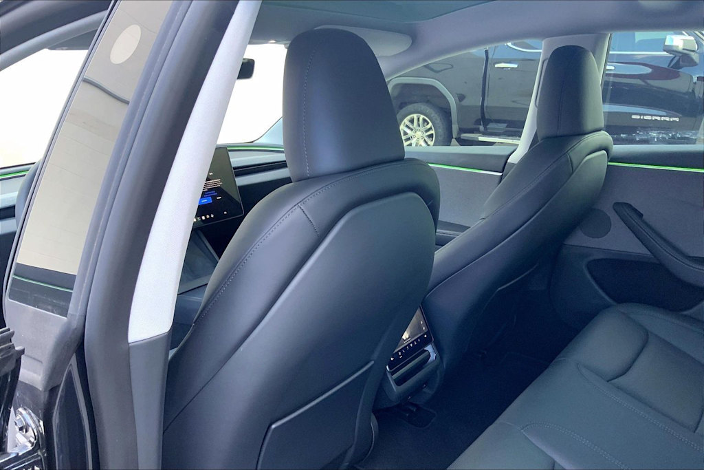 Thumbnail: 2025 Tesla Model 3 - 12